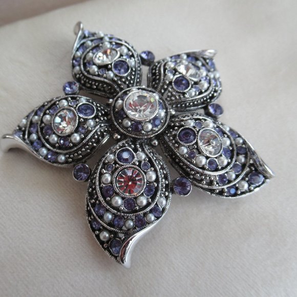 VTG JOAN RIVERS Faux Tanzanite, Pearls w/Rhinestones PIN BROOCH Silver Tone 2.5" - Picture 2 of 7